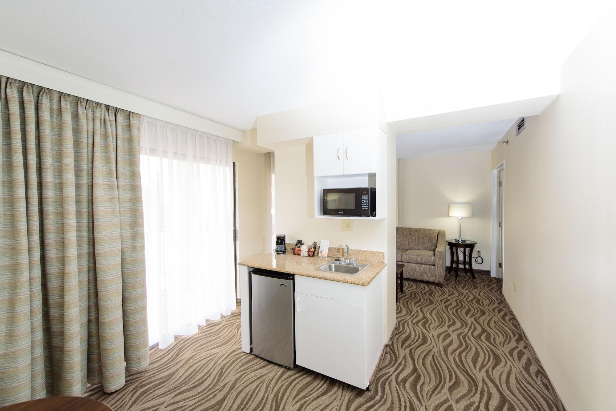 The Breakers Hotel & Suites 레오보스 비치 외부 사진