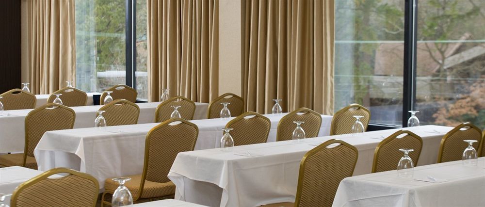 The Breakers Hotel & Suites 레오보스 비치 외부 사진