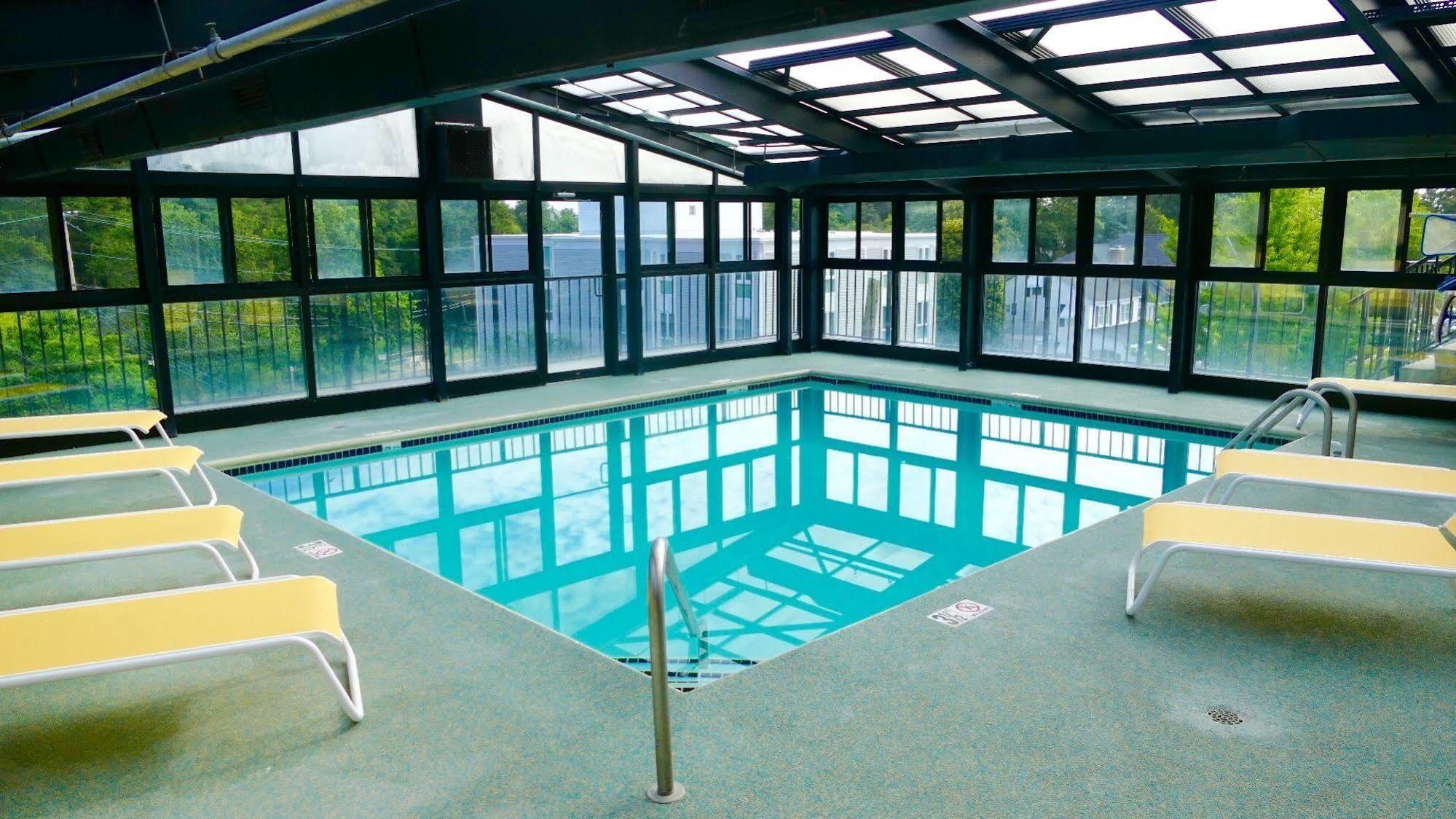 The Breakers Hotel & Suites 레오보스 비치 외부 사진